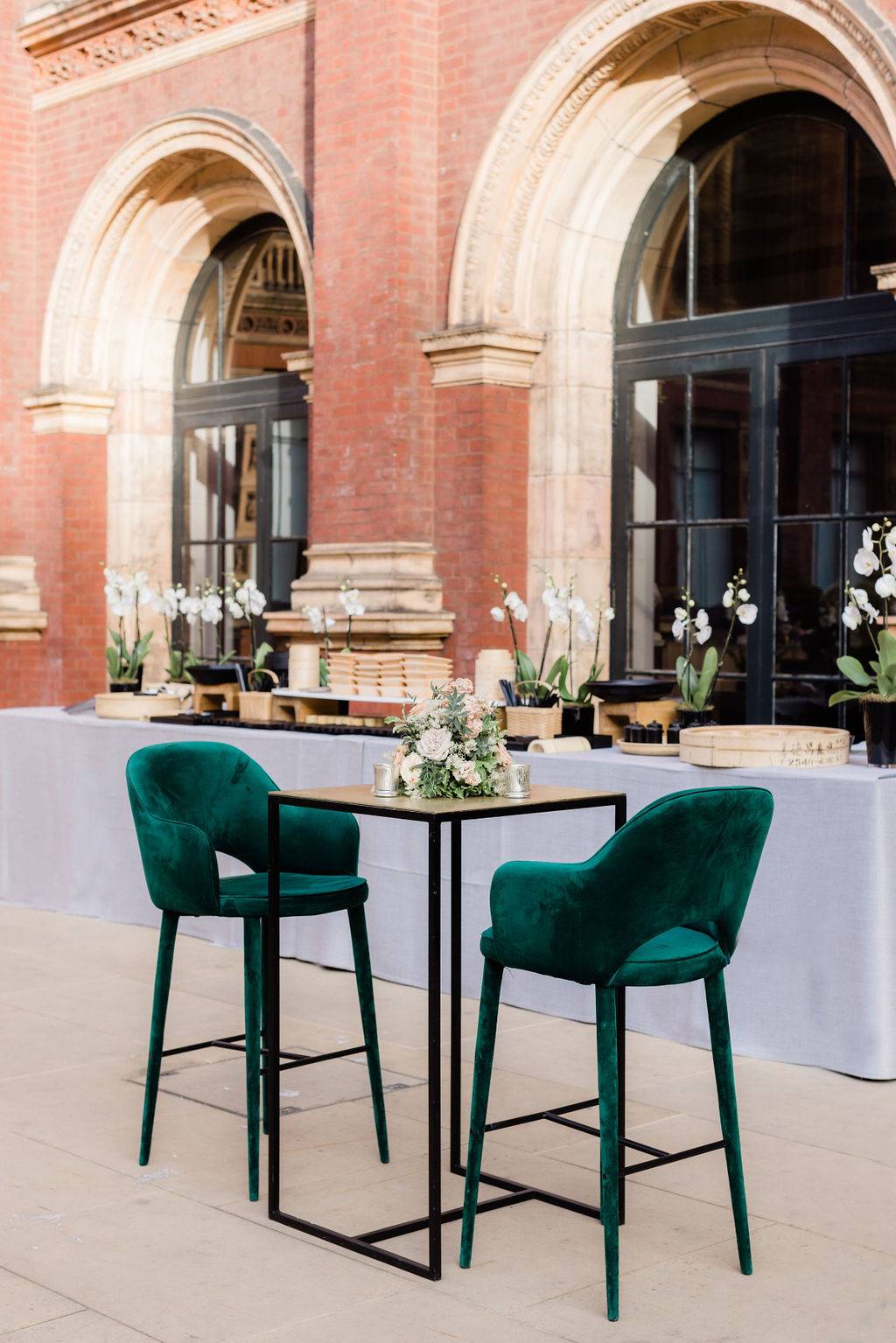 host your garden party at the Victoria and Albert 