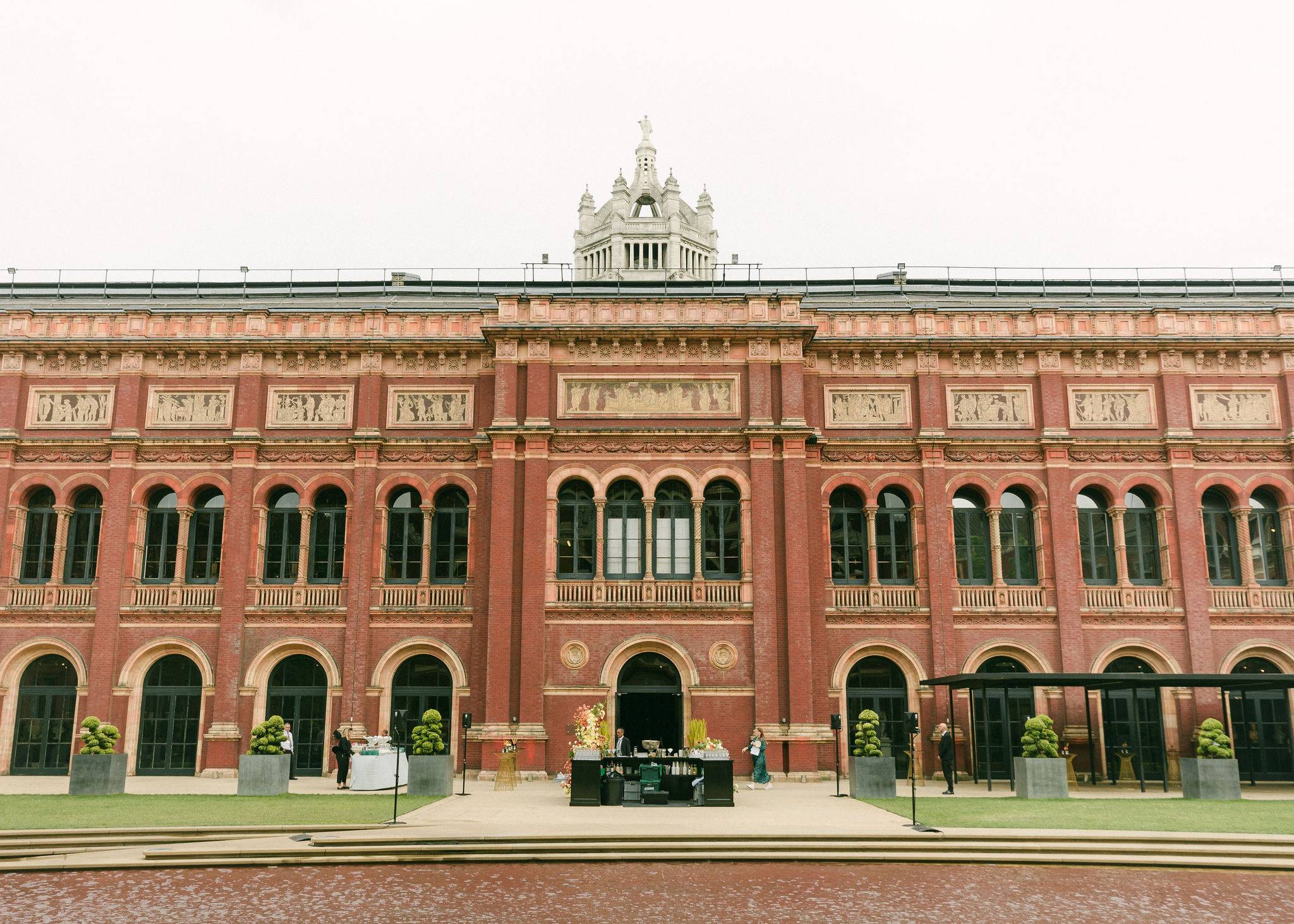 exclusive hire luxury garden party at V&A London